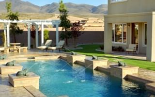 What are the best pool cleaning techniques and aesthetic maintenance?